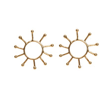 Load image into Gallery viewer, Sun earrings