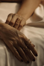 Load image into Gallery viewer, Aling Ring